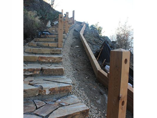 shoreline-design-stone-stairs-001
