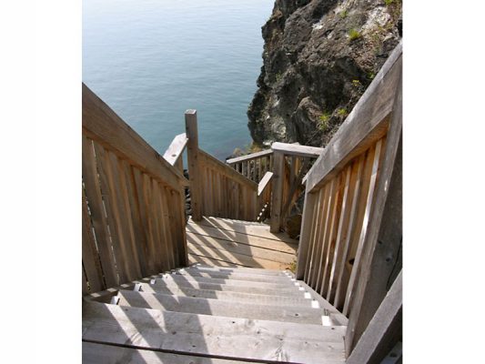 shoreline-design-wood-stairs-029
