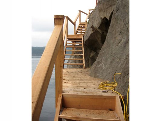shoreline-design-wood-stairs-033