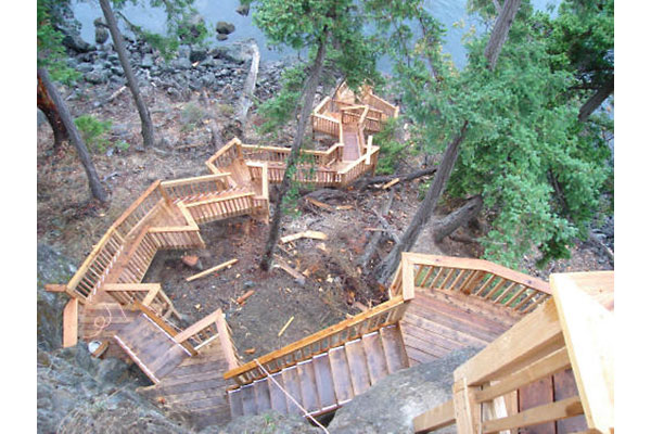 shoreline-design-wood-stairs-035